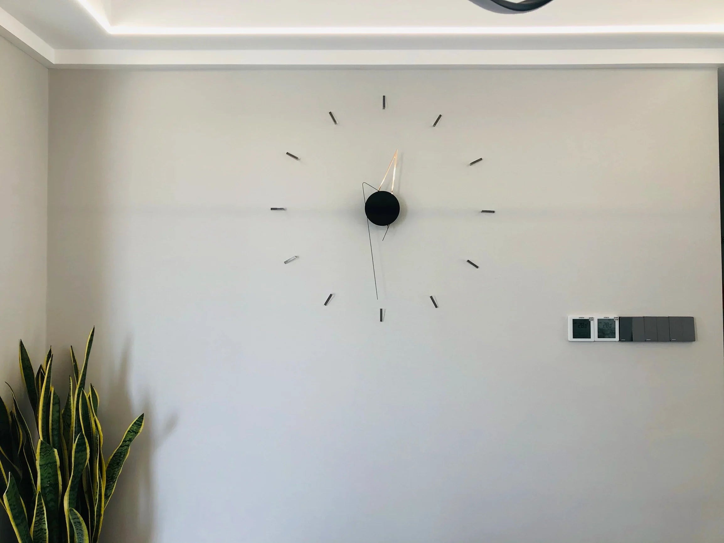 ModernArt - DIY Tyst Väggklocka för Minimalistisk Design