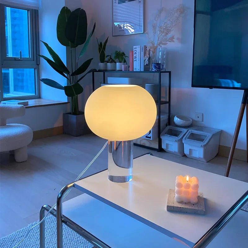 RoyalGlow - Elegant Vintage Bordslampa med LED-belysning