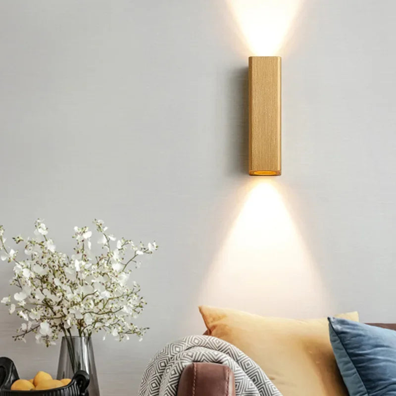 GlowLuxe - Modern LED Vägglampa för Sovrum & Korridor