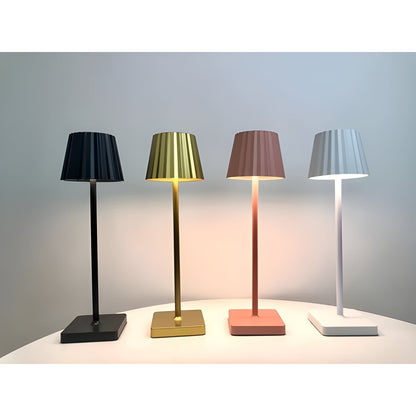 Arlo Trådlampa | Touch Control &amp; USB Laddning för Vardagsrum