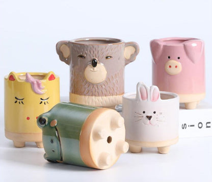 Carvallo - Legenden djurformade krukor med roliga seriedesigns