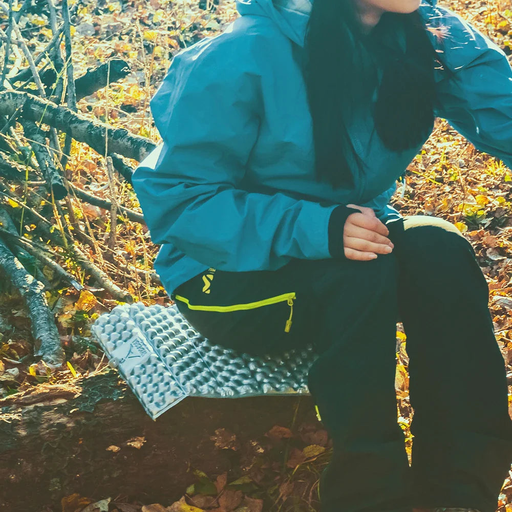 Carvallo Outdoor Sitt- och liggkuddar Set | Uppblåsbar matta med bärväska | För camping, strand och vandring | 4 årstider lämplig