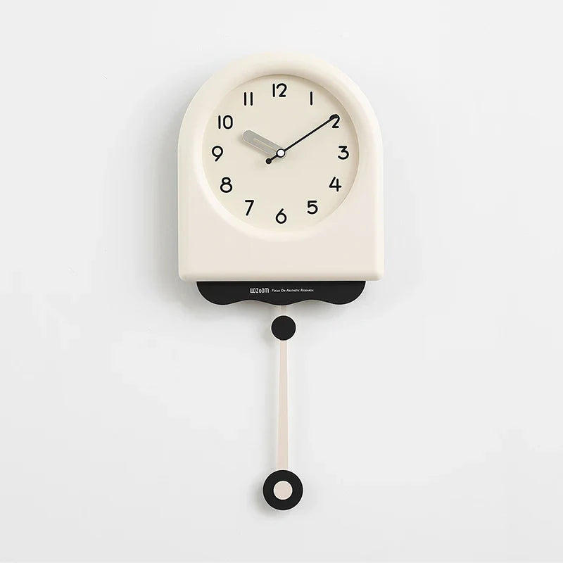 CremePendulum - Koreansk Stil Väggklocka med Modernt Design