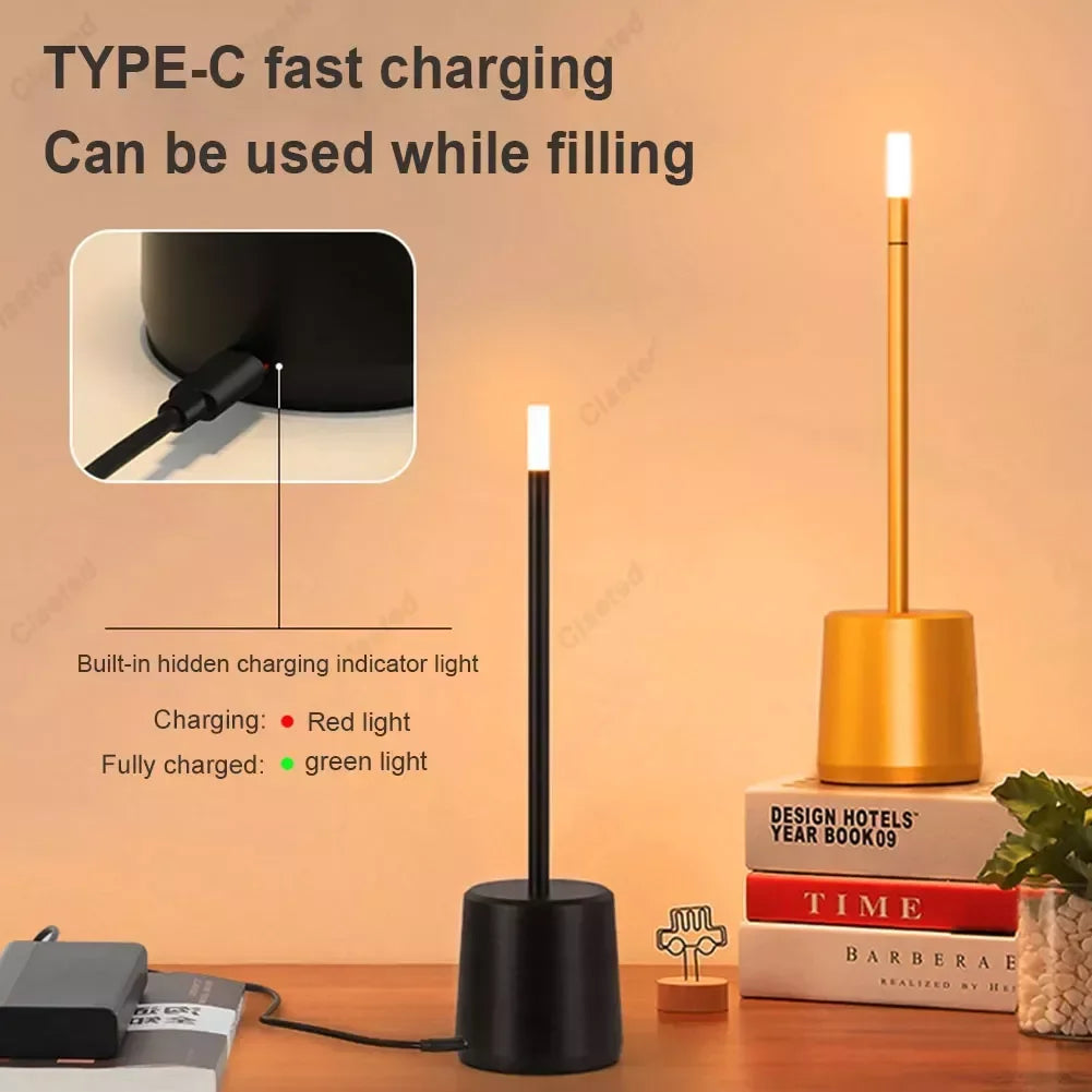 Carvallo – Lyxig LED Bordslampa med Steglös Dämpning och Elegant Kristallskärm