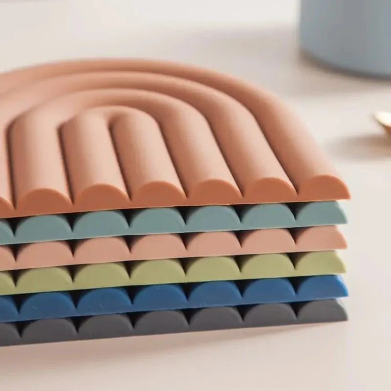 Carvallo-Bordunderlägg Coloriva Rainbow | Värmebeständig & halkfri | För grytor, stekpannor & glas | Färgglad & multifunktionell