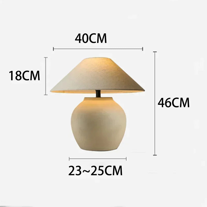 LumeVase – Keramisk Bordslampa med Minimalistisk Design