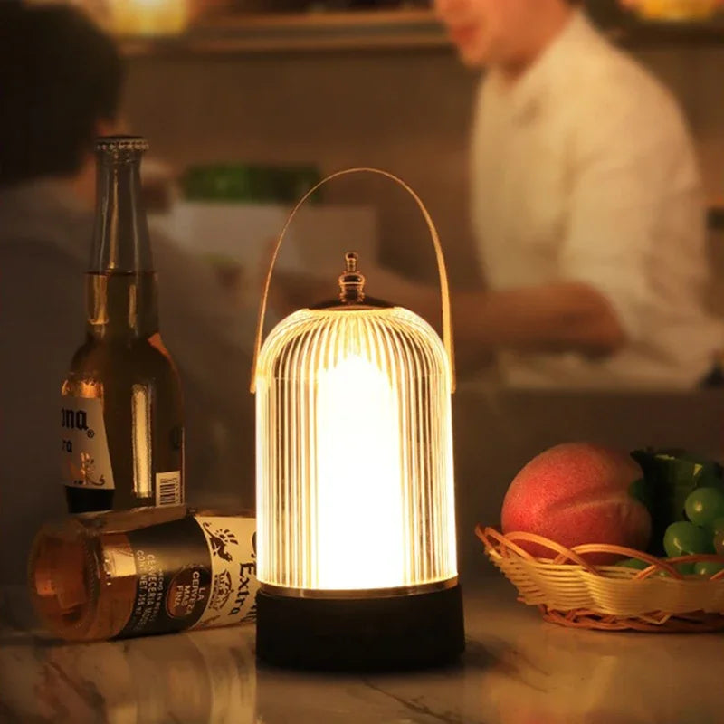 VintageGlow - Bärbar Retro Fågelbur Bordslampa – Stämningsfull LED Belysning i Klassisk Design