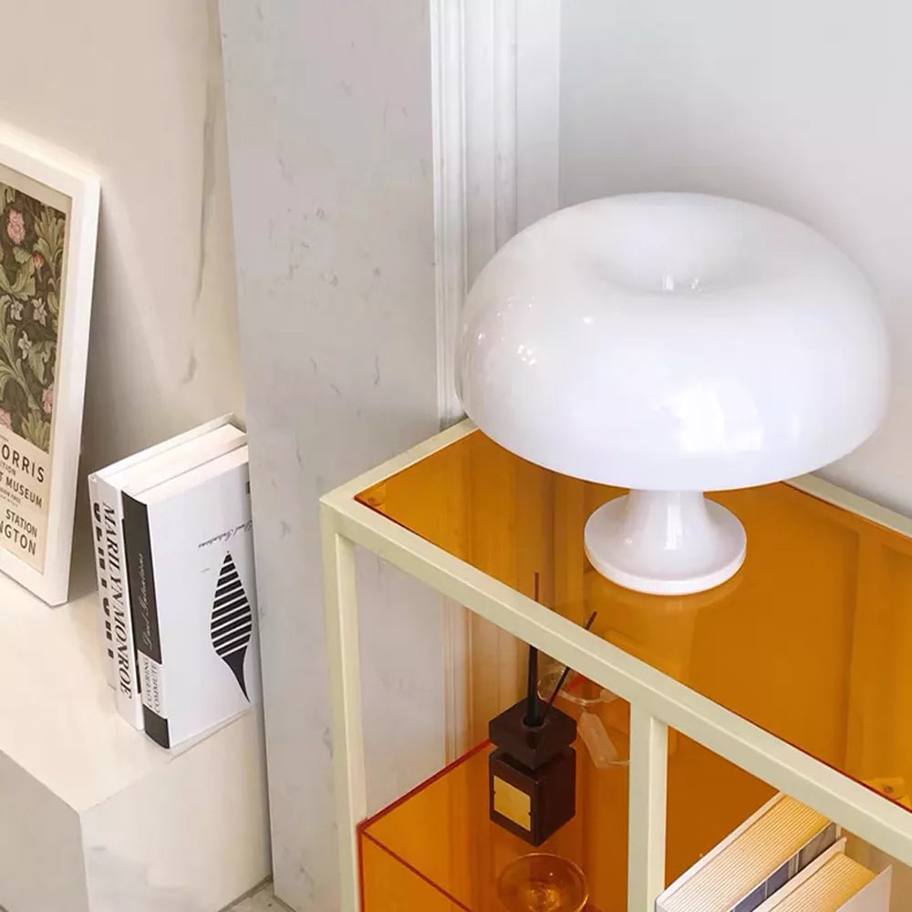 Carvallo – Retro Bordslampa med Italiensk Design och Varm LED-belysning