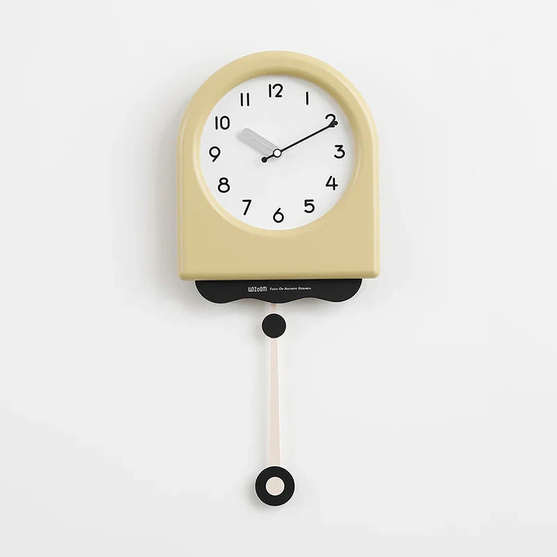 CremePendulum - Koreansk Stil Väggklocka med Modernt Design