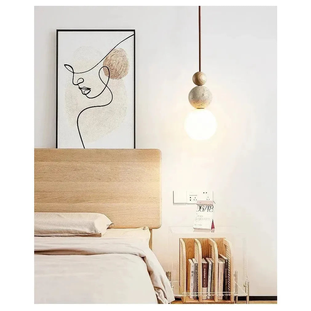 Pendellampa Travertin – Högkvalitativ, varm belysning för vardagsrum i naturlig stil