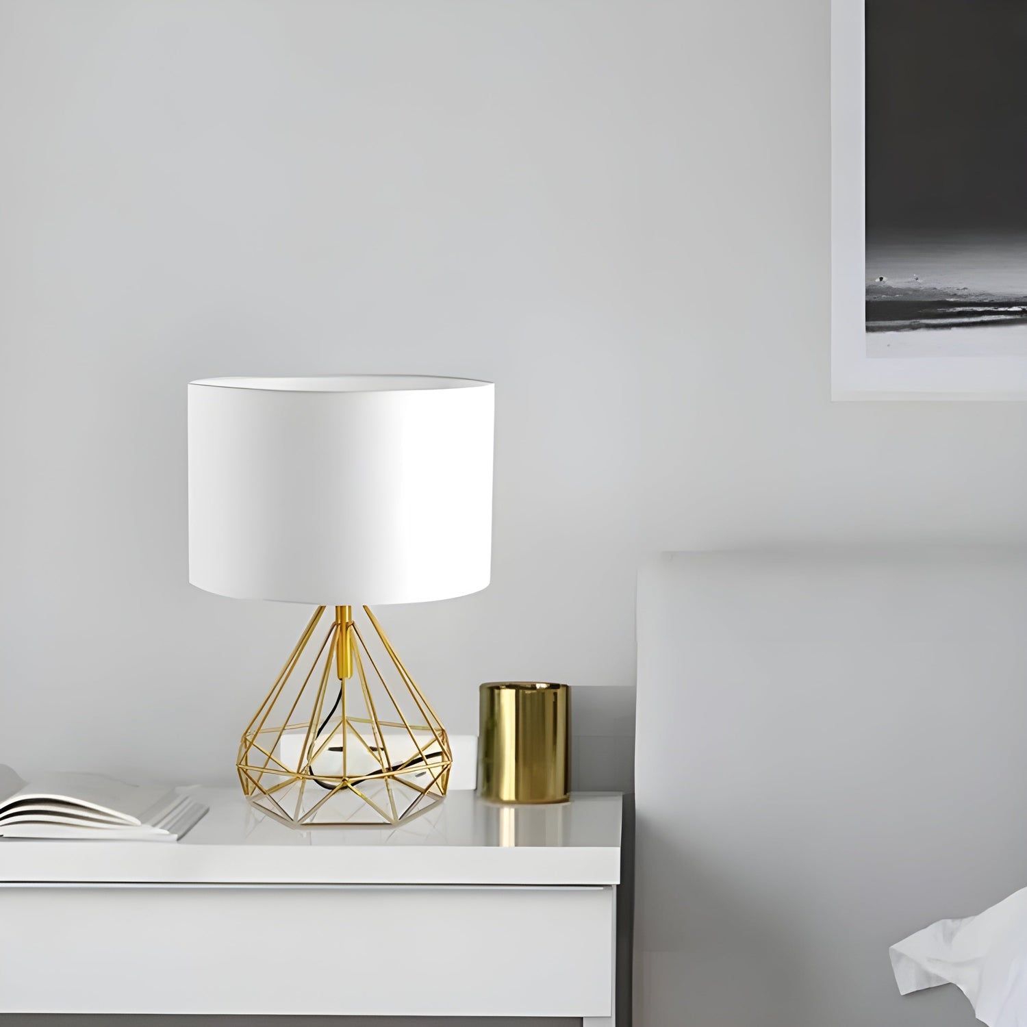 SkandiShade Lampa - Dekorativ BordsLampa i Skandinavisk Design