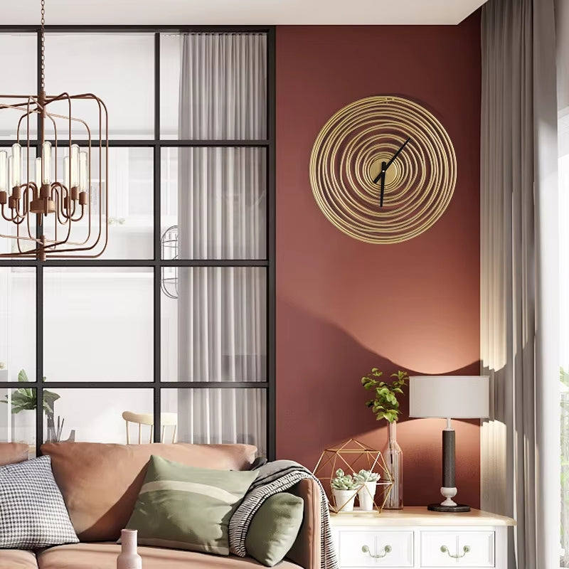 Carvallo - Klassisk gyllene väggur för elegant heminredning