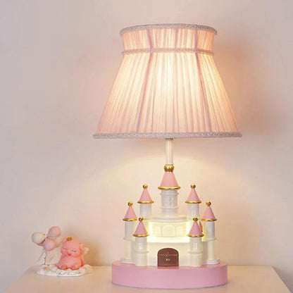 DreamCastle - Sago Takkelampa i Slott Design för Barnrum