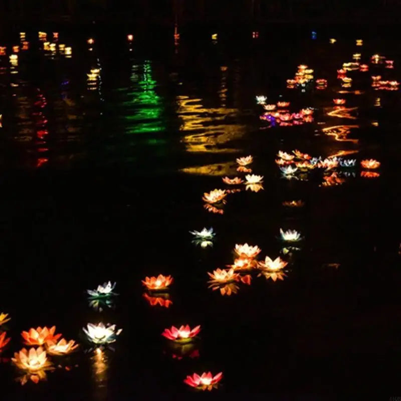 Carvallo Svävande Lotus LED-lampa | Vattentät dammdekoration | Önskelampa | 17 cm Ø