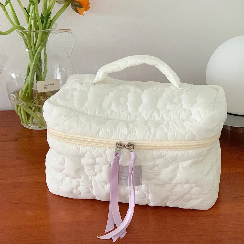 Carvallo Vadderad KosmetiskPåse i Bomull | MakeupPåse med Dragkedja för Damer | Resekulturpåse med Blommönster & Inre Fack