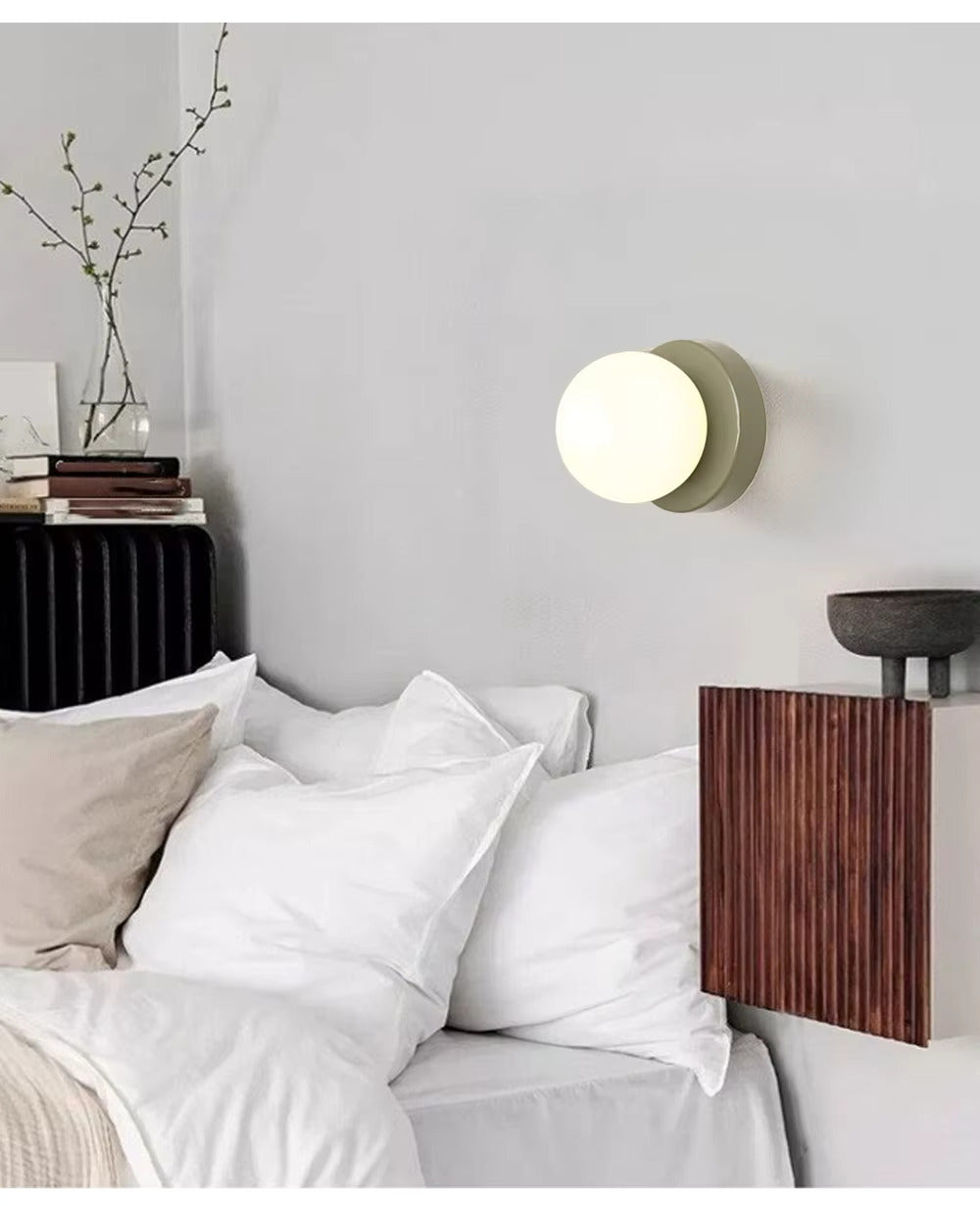 Royaleva Nordic LED Glasvägglampa – Minimalistisk Orb Sconce för Moderna Interiörer