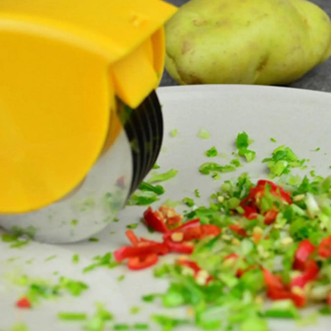 Carvallo Lök- & Grönsaksskärare | Kreativ kökspryl med skärtråd | För vitlök, lök & mer