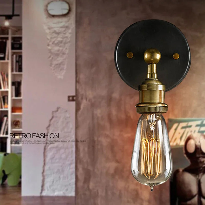 RetroAngle - Industriell Vägglampa med Justerbar Vinkel