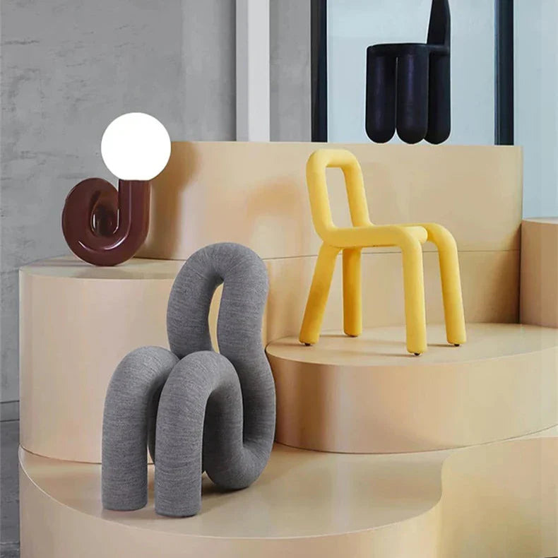 Nordisk Twisted Ball Bordslampa – Skulptural LED Accent