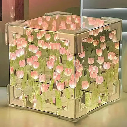 MirrorBloom - DIY Spegelkub Lamp med Tulpan Design