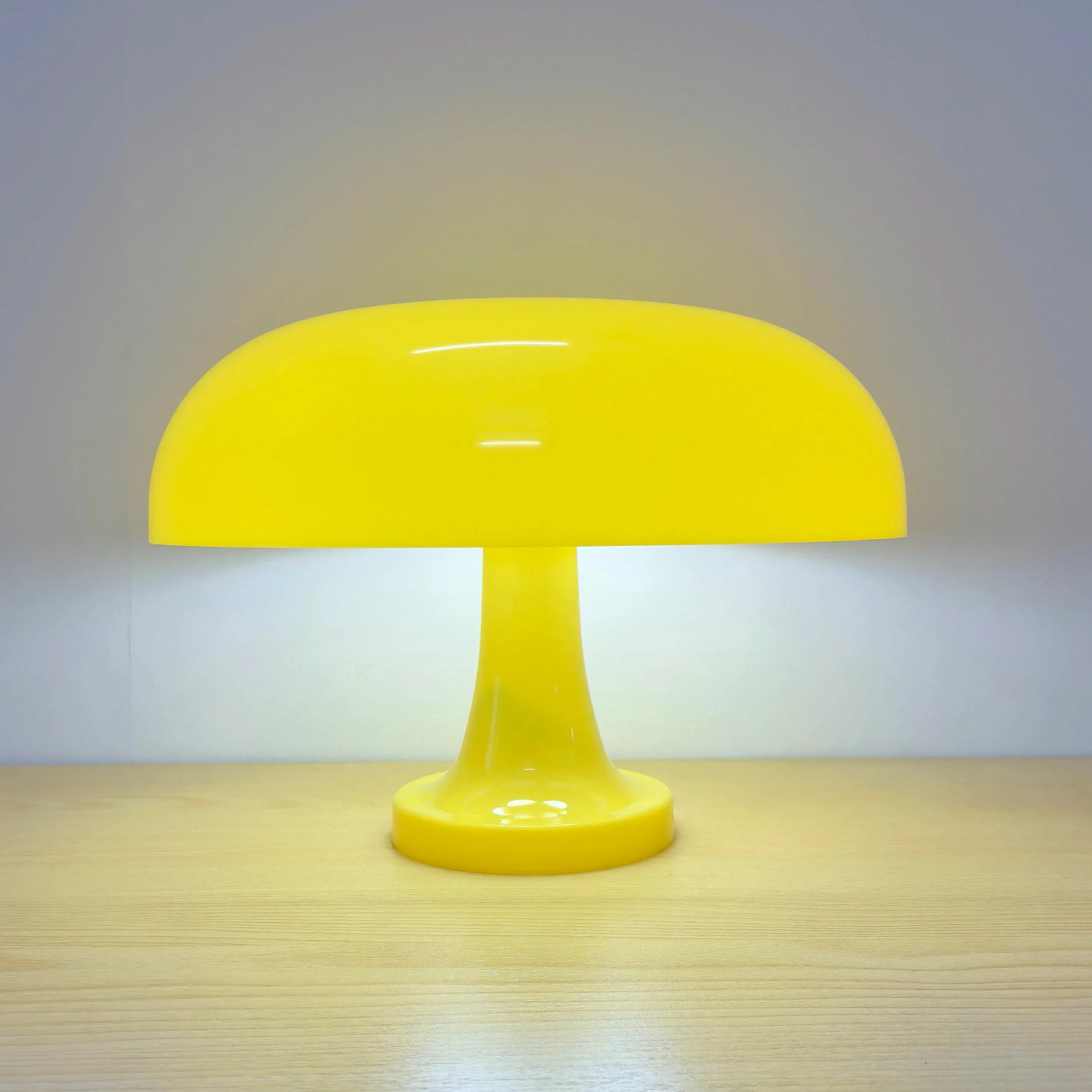 Lumira Sienna | Dimbar LED-bordslampa i Bauhausstil