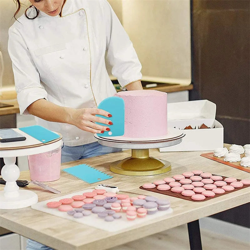 BakeDeko™ Spritsmunstycken-set | Återanvändbara silikon-spritzpåsar med rostfria munstycken | För tårtor, cupcakes och bakverk