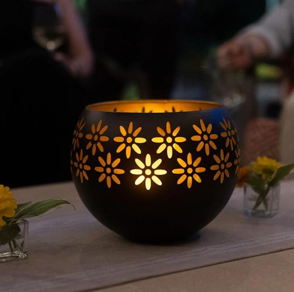 GlowFlame™ - Blommönster Ljuslampa