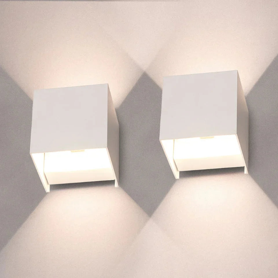 Modern LED vägglampa i kubdesign