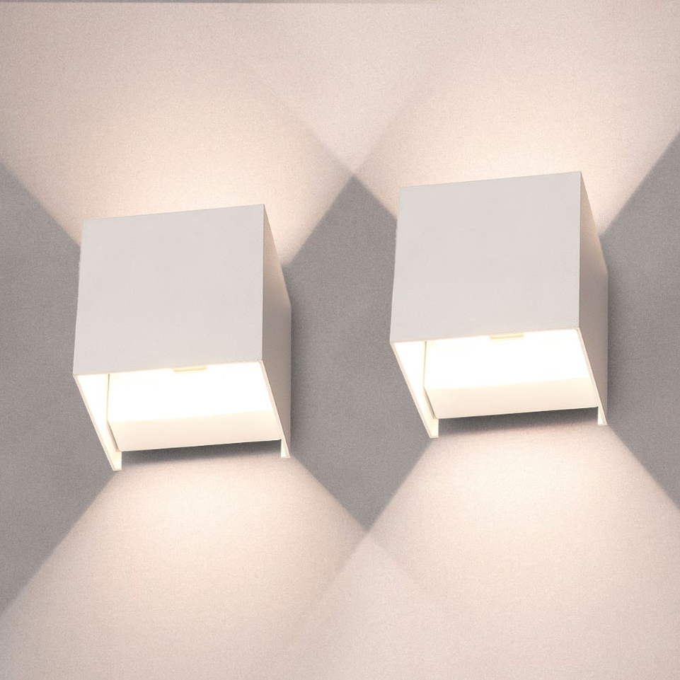GlowCube LED Vägglampa | Justerbart Ljus och Trådlös Design för Hem/Kontor