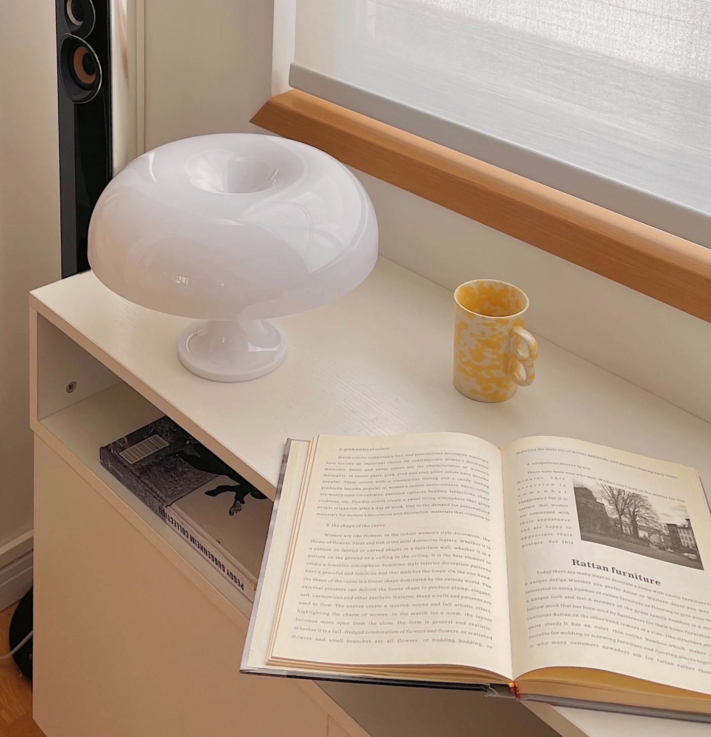 Carvallo – Retro Bordslampa med Italiensk Design och Varm LED-belysning