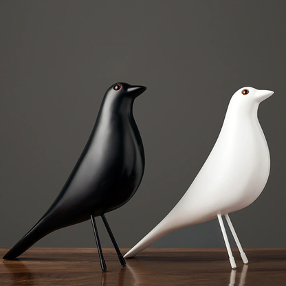 Scandi House Bird – Nordisk Dekorativ Figur i Svart eller Vitt