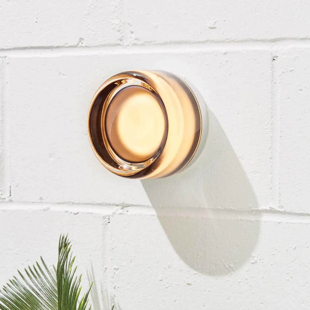 LumièreLux - Elegant Dimple Vägglampa för en Modern Inredning