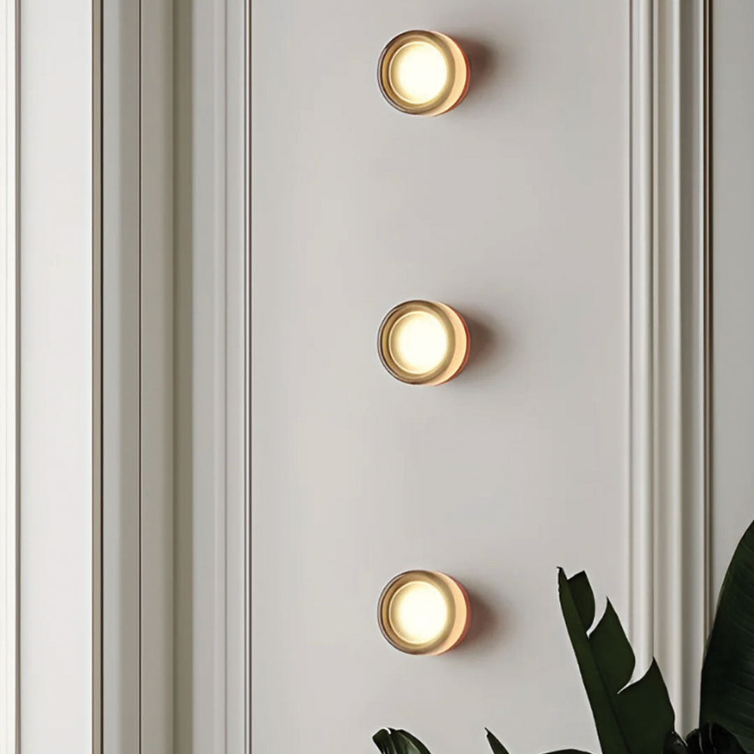 LumièreLux - Elegant Dimple Vägglampa för en Modern Inredning