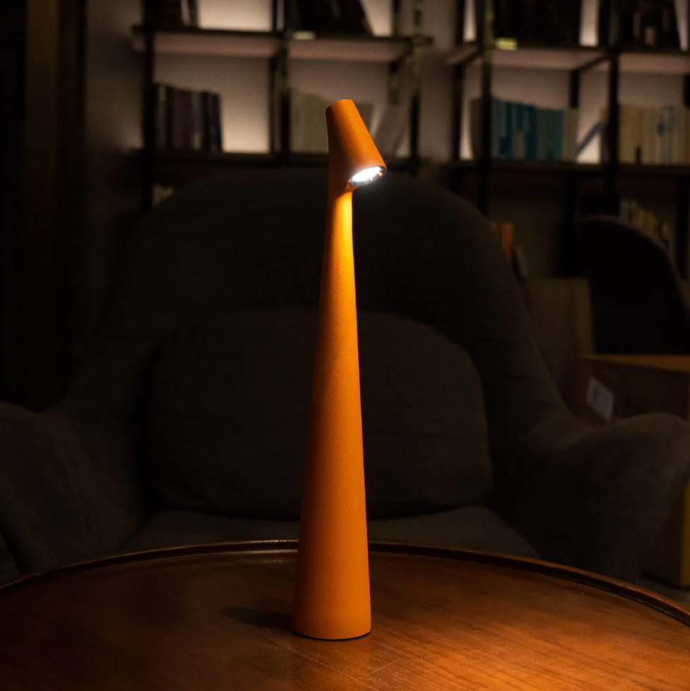 LumiGlow | Trådlös Dimbara LED Bordslampa för Hem