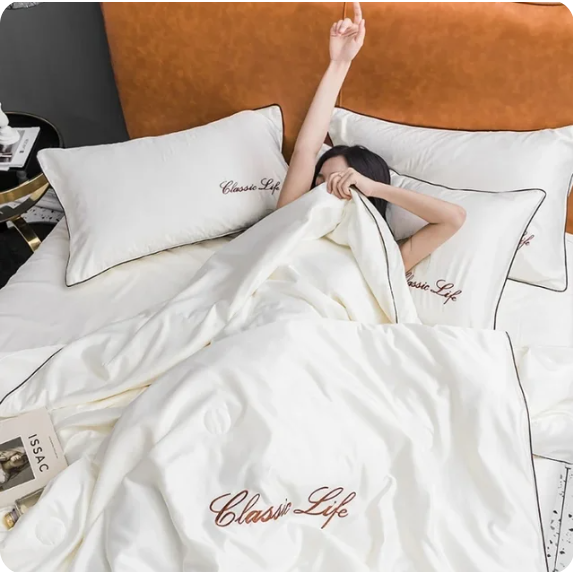 Orit - Upplev kalla sommarnätter med denna filt