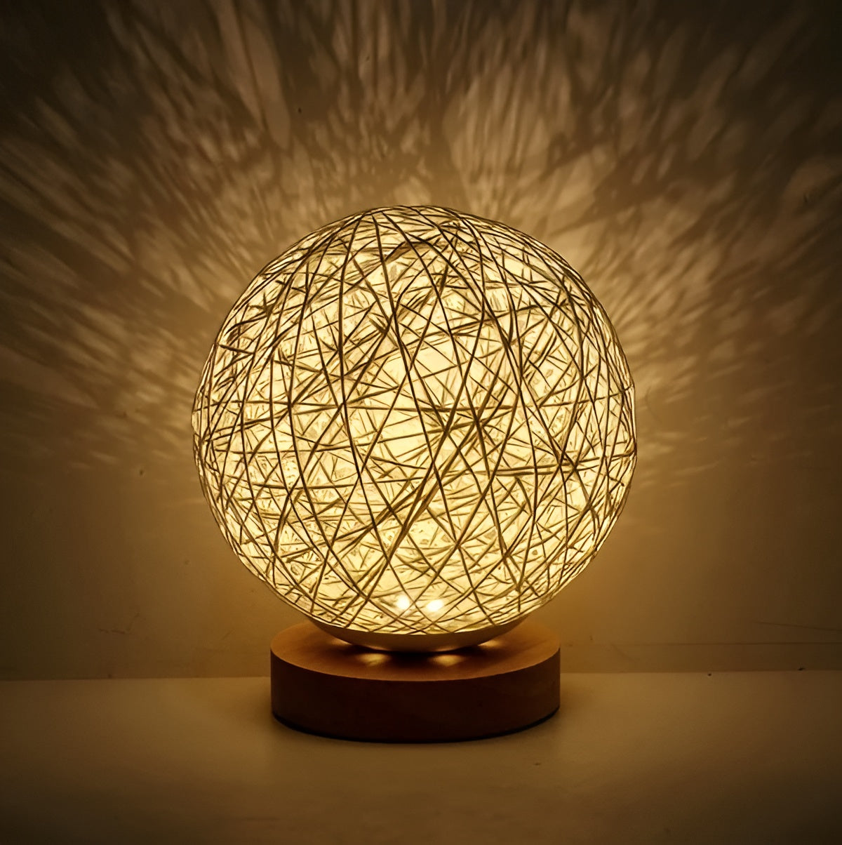 TwineGlow Lampa - Modern USB-uppladdningsbar Rattan Bordslampa