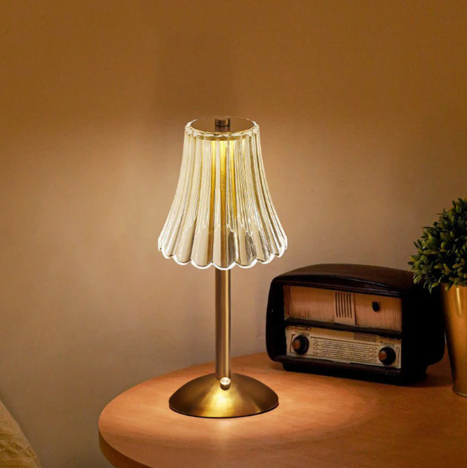 Uppladdningsbar USB-LED-bordslampa i retrodesign