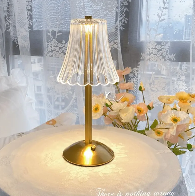Trådlus kristallbordslampa med dimmerfunktion