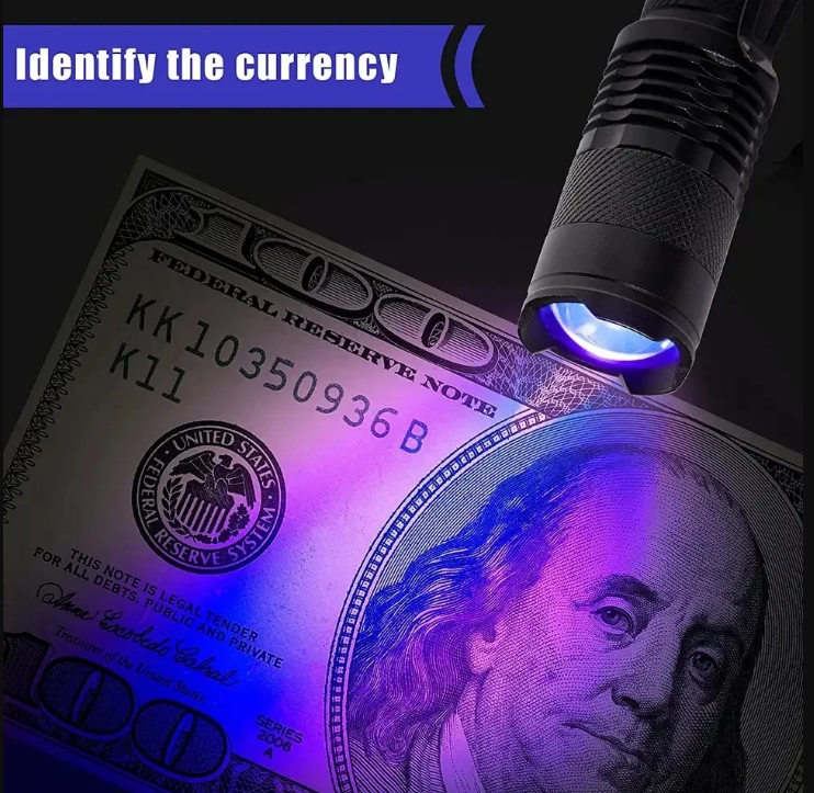 UV-LED-ficklampa – Ultraviolet belysning för fläckdetektering och husdjursurin-detektering