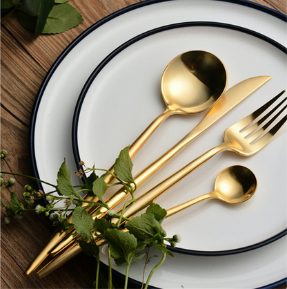 Arya Guld Bestickset – Elegant Enkelhet i Guld