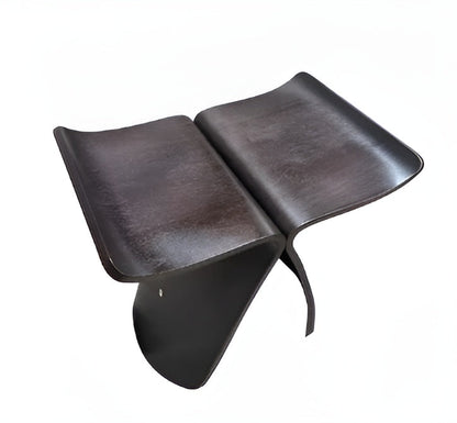 Handgjord träbänk – Rustik sitsmöbel i massivt trä