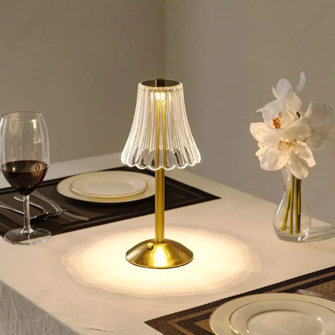 Trådlus kristallbordslampa med dimmerfunktion