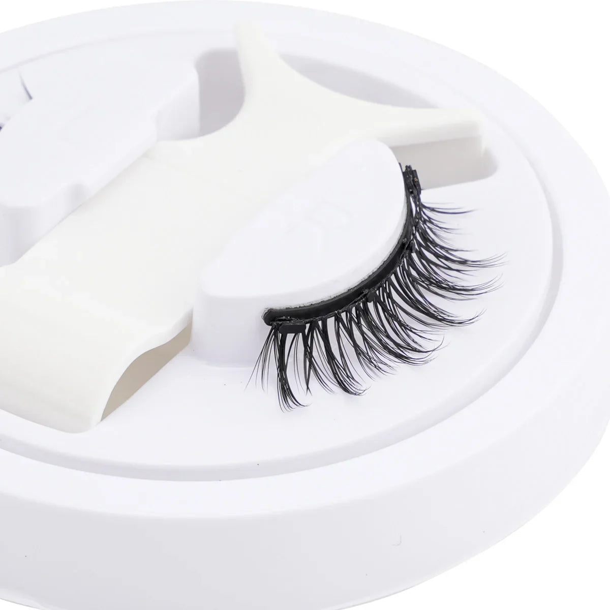 Carvallo Vipper MagneLure Set | 1 Par Återanvändbara Fake Lashes + Carvallo Pincett | Hantverk & Naturlig