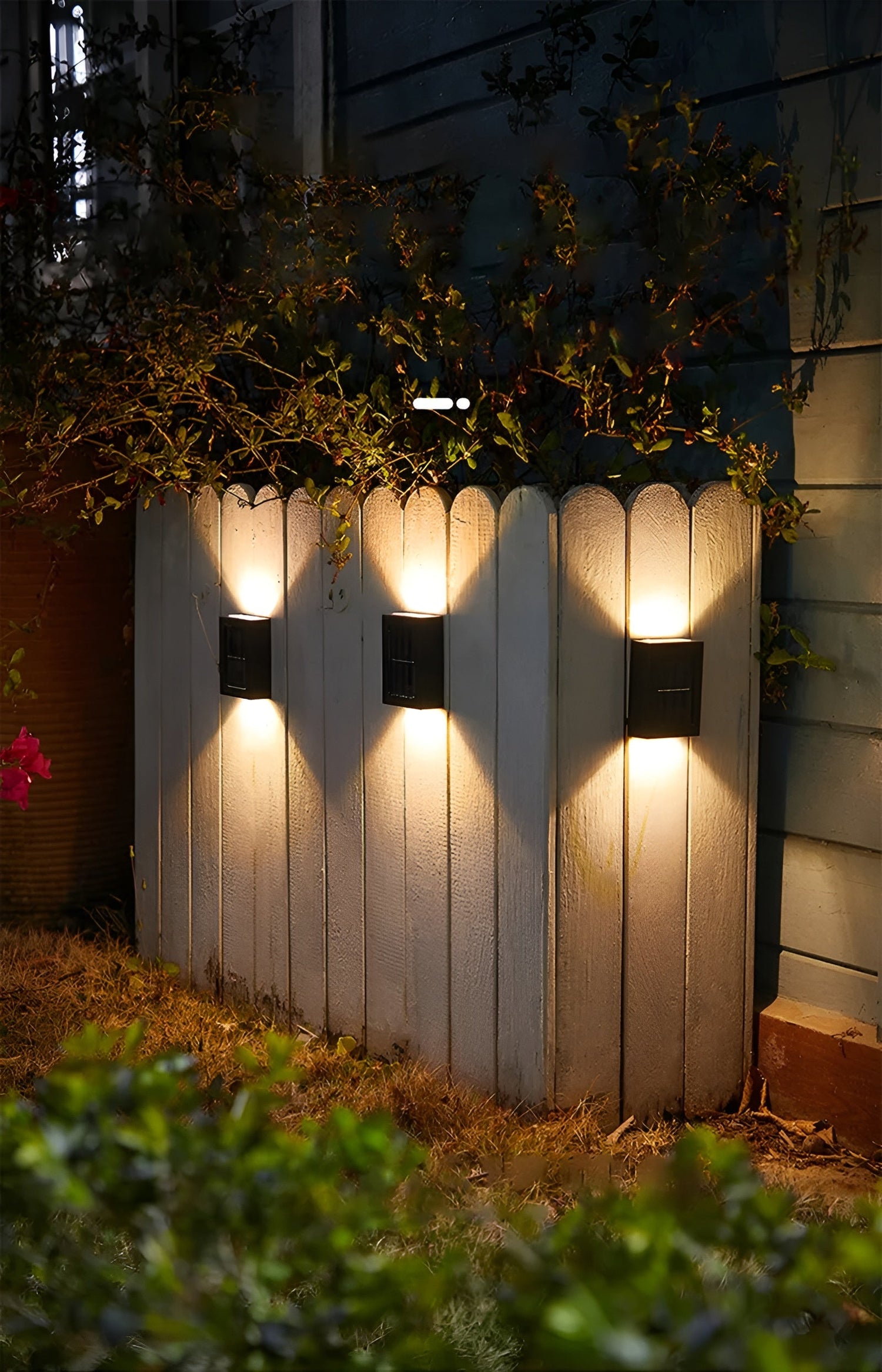 Solarlampa med rörelsesensor – LED utomhusbelysning för hem och trädgård