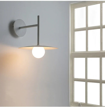Modern roterbar LED-vägglampa Aralyn – Minimalistisk design i svart