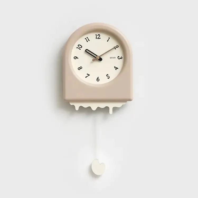 CremePendulum - Koreansk Stil Väggklocka med Modernt Design