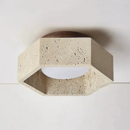 Albora – Wabi Sabi LED taklampa i travertin natursten
