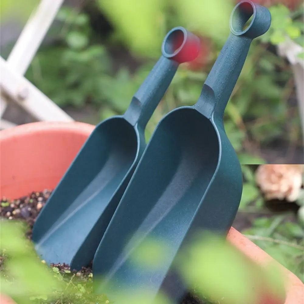 Carvallo SoilScoop trädgårdsskovel i plast | Ergonomiskt handtag & förstärkt skovelområde | Platsbesparande & lätt | För jord, sand & gödsel