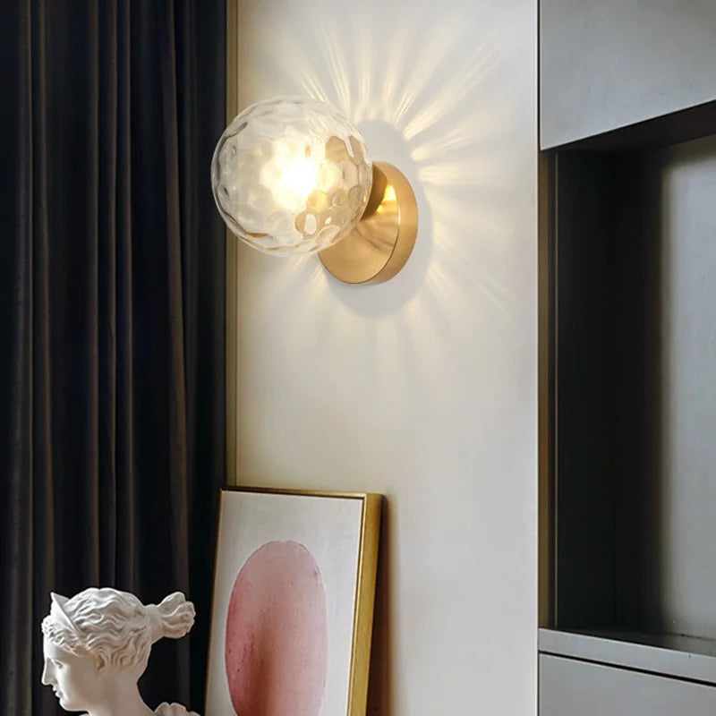 GoldLicht - Modern Guld Vägglampa Med Glaskula