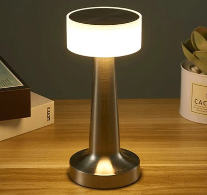LumenGlow - Tillsätt Elegans till Ditt Hem med Fleur Jubil Bordslampa från LumenGlow
